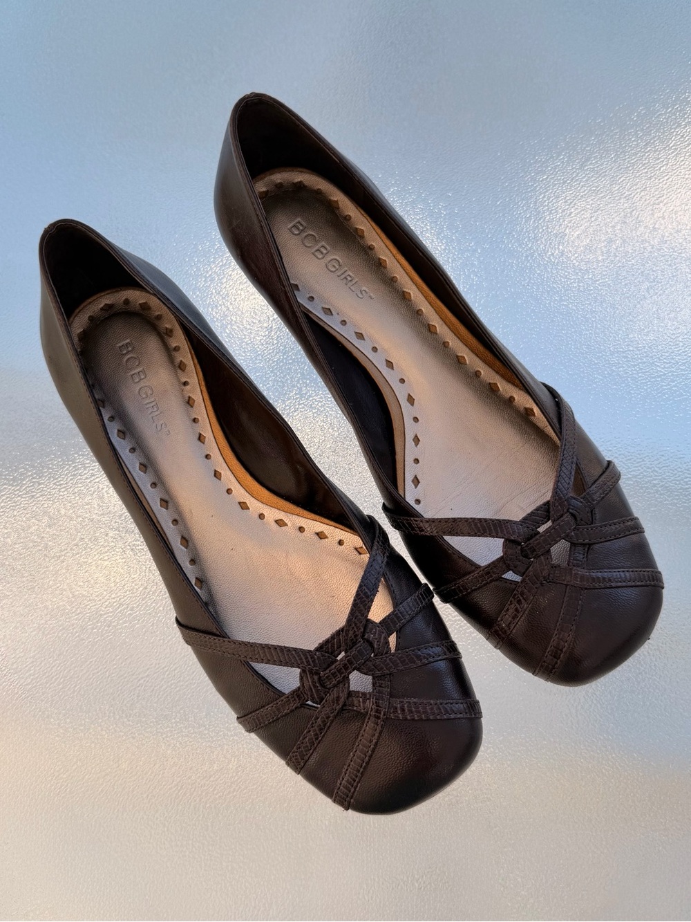 BCBGirls Brown Braided Strap Leather Ballet Kitten Heel Shoes, Women’s 37/7B